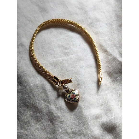 Signed Vintage Sarah Coventry Bracelet SAC Rose Guilloché Heart Charm Vintage - Picture 1 of 6